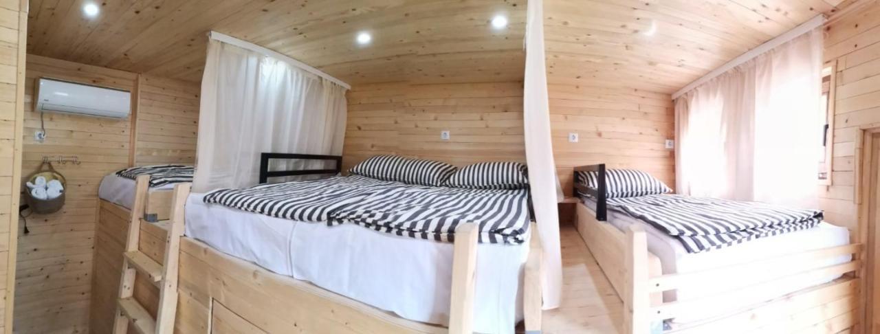 Bungalow 3 With 1 Room Saraievo Exterior foto