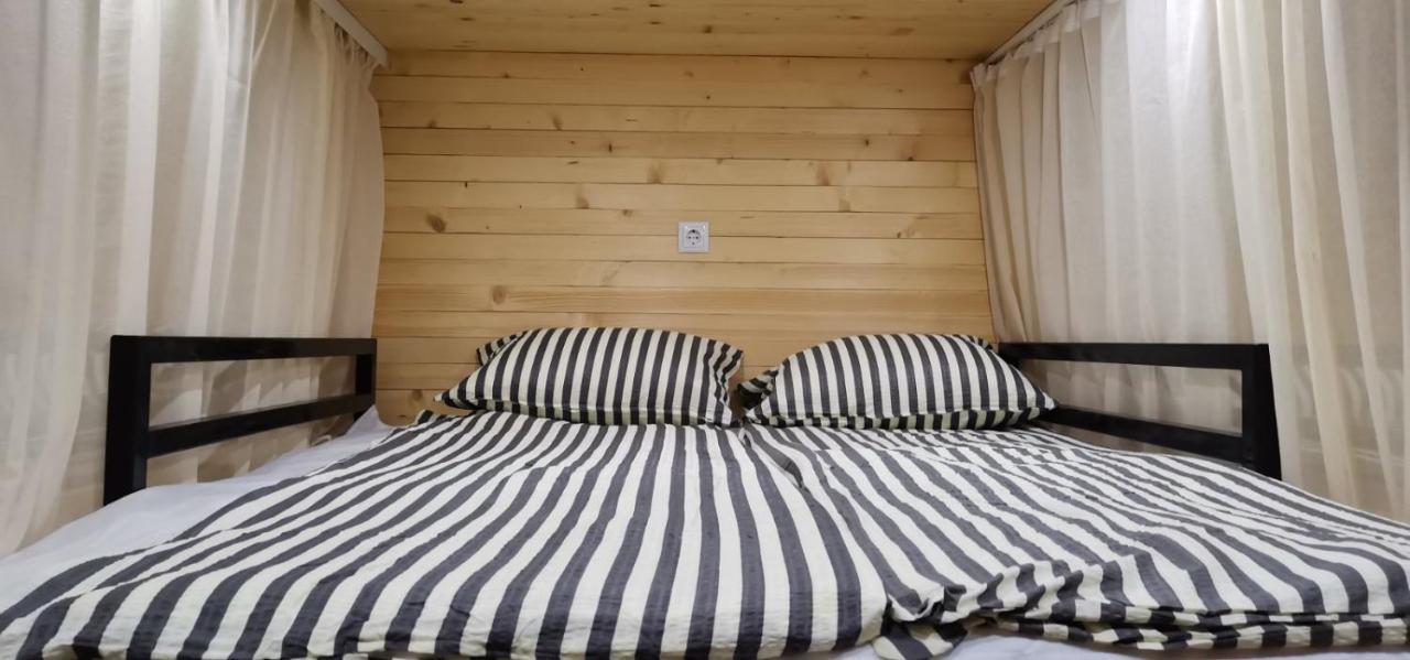 Bungalow 3 With 1 Room Saraievo Exterior foto