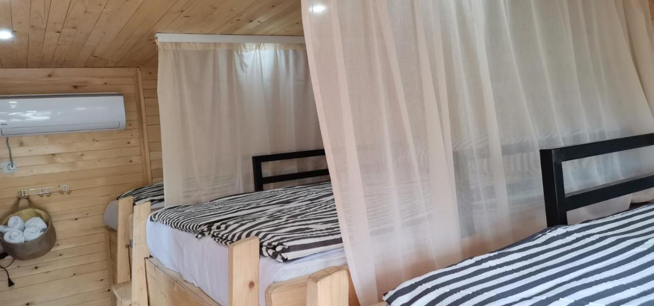 Bungalow 3 With 1 Room Saraievo Exterior foto