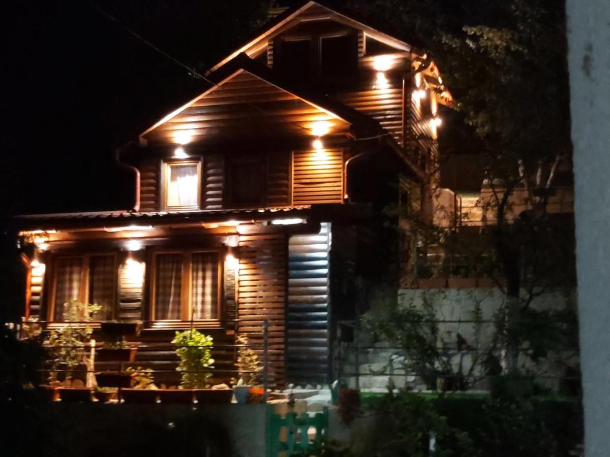 Bungalow 3 With 1 Room Saraievo Exterior foto