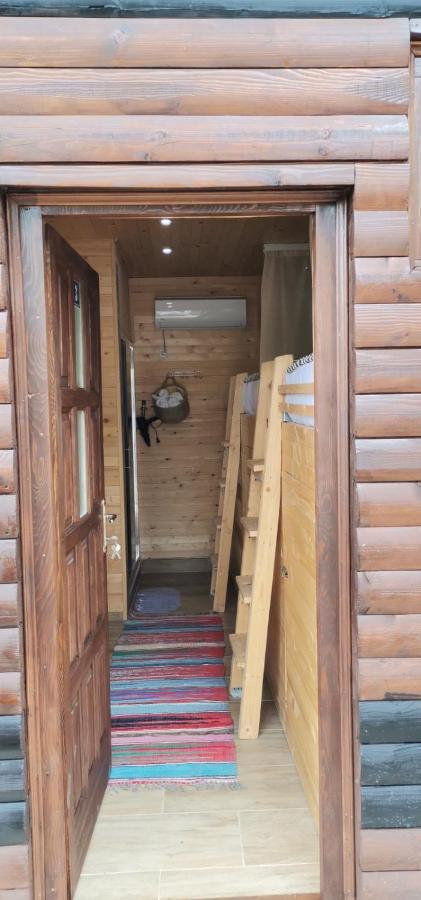 Bungalow 3 With 1 Room Saraievo Exterior foto